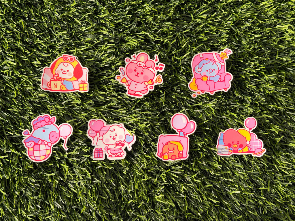 Kpop Schlafanzugparty Sticker Pack | BT21-inspirierte Charaktere | 7 Stück gestanzte Vinyl-Aufkleber, wasserfest