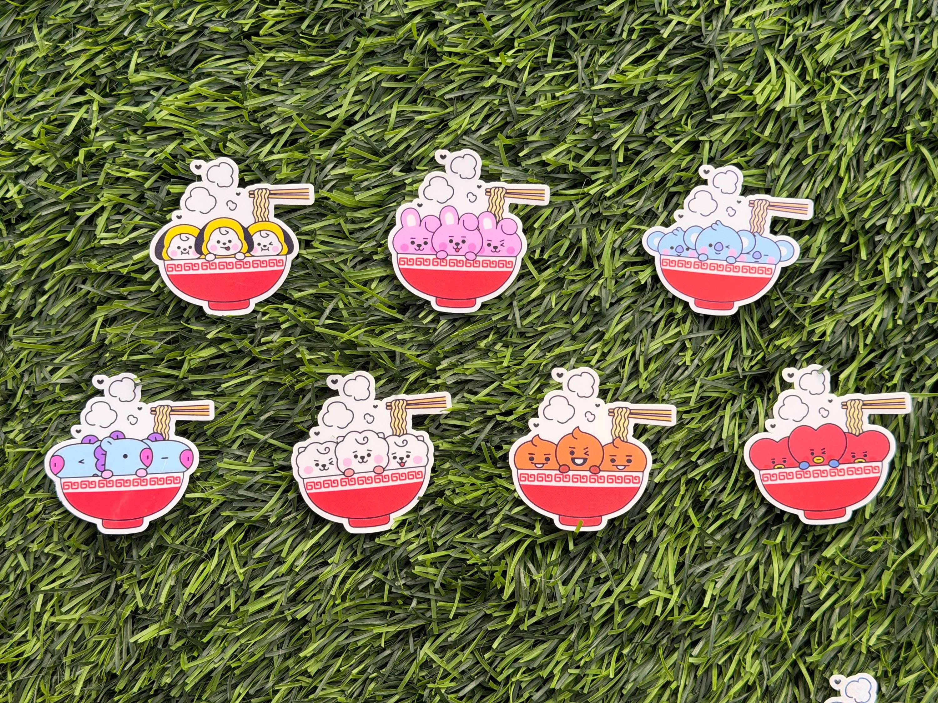Kpop Ramen Sticker Pack | BT21-inspirierte Charaktere | 7 Stück gestanzte Vinyl-Aufkleber wasserfest
