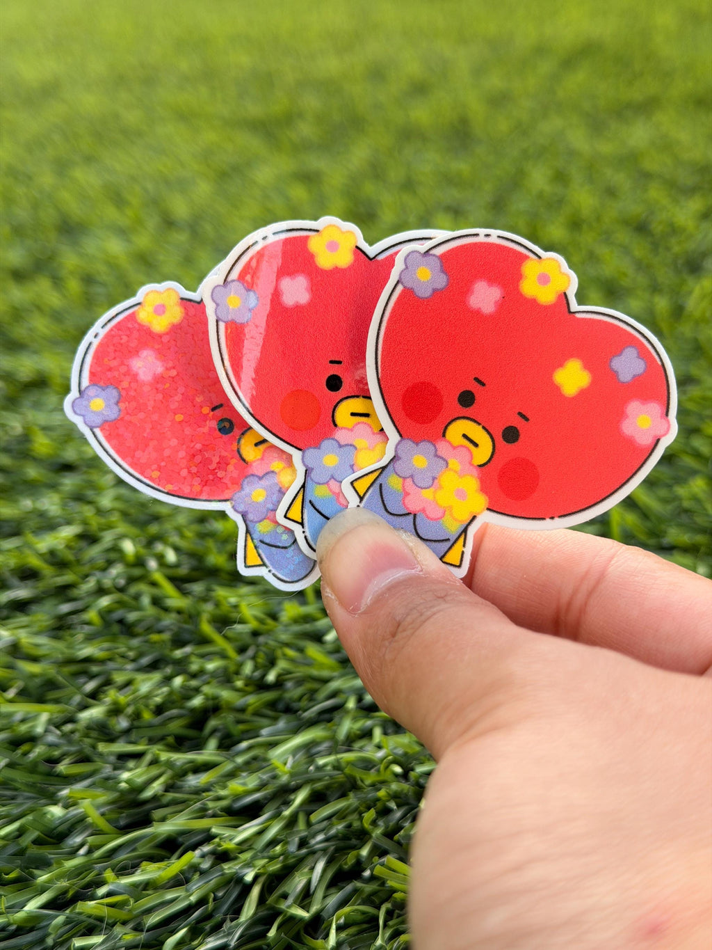 Paquete de pegatinas de K-pop con diseño de flores primaverales | Personajes inspirados en BT21 | 7 pegatinas de vinilo troqueladas impermeables