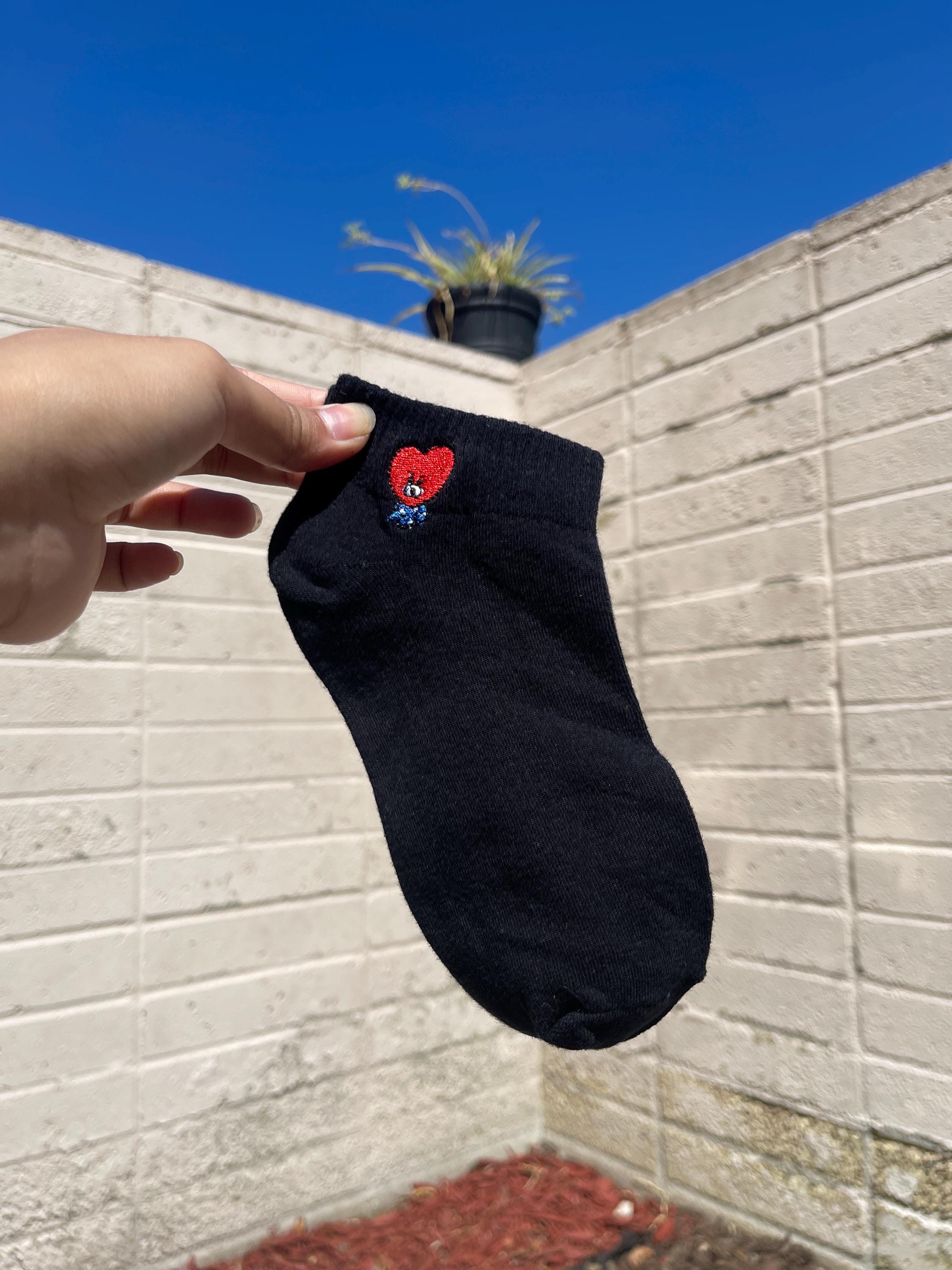 Juego de calcetines tobilleros bordados BT21 | Regalo para fans del Kpop, calcetines de personajes en colores pastel