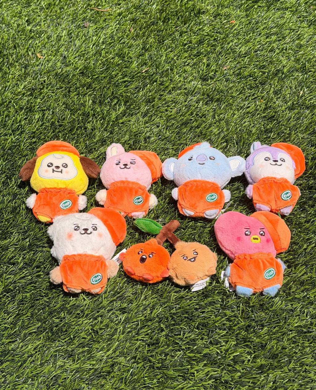 Llavero de peluche KPOP | Serie 2 Colección Naranja | Llavero lindo de personaje Kawaii, mini amuleto de peluche suave, regalo inspirado en BTS